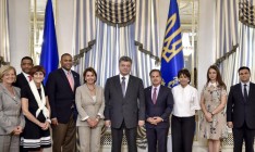 Порошенко и конгрессмены США обсудили меры по деэскалации конфликта на Донбассе