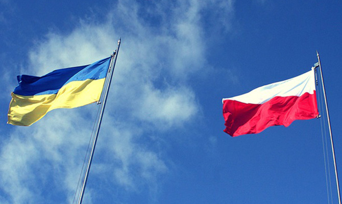 В Польше продолжается чрезвычайное заседание консультационного комитета президентов Украины и Польши