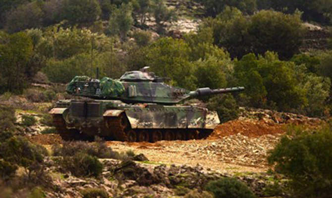 Турецкие танки вошли в сирийский Африн