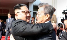 Лидеры Северной и Южной Кореи встретились в демилитаризованной зоне