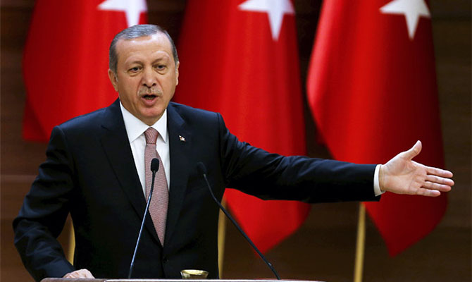 Эрдоган заявил, что не уступит давлению США