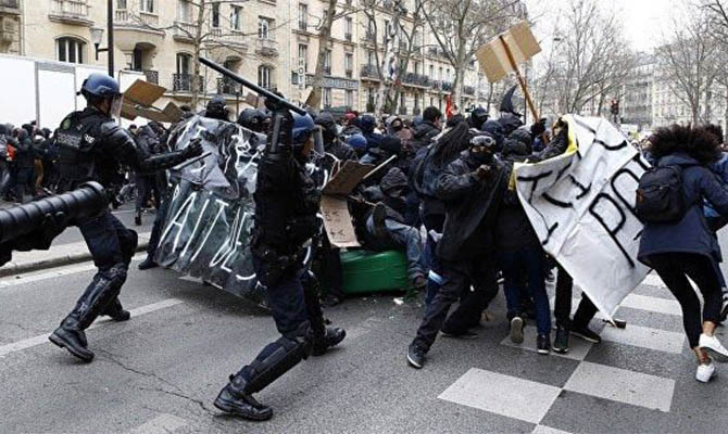 Во Франции готовятся к новому раунду протестов – закрывают музеи и магазины
