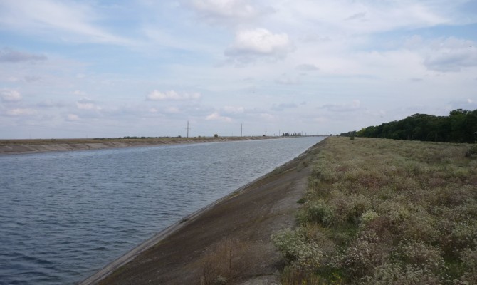 Крым обвиняет Киев в попытке перекрыть поставки воды