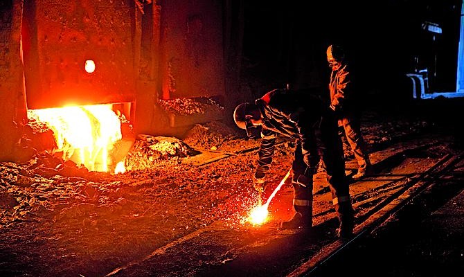 Металлургическим заводам на неподконтрольных территориях Донбасса не хватает сырья