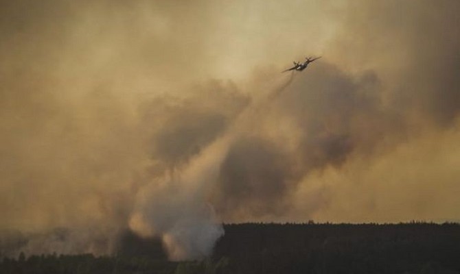 ГосЧС: Пожар под ЧАЭС локализован