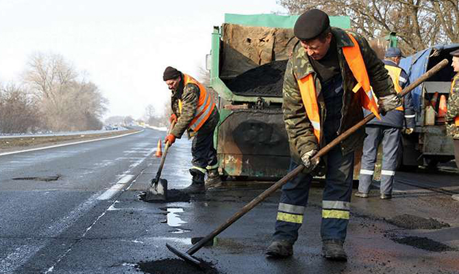 Укравтодор отремонтирует лишь 700 км дорог