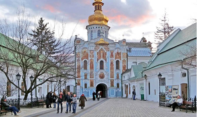 26 человек в Киево-Печерской Лавре заболели коронавирусом